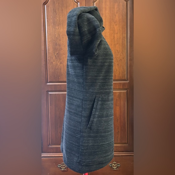 Duluth Trading Co Charcoal Heather Crewneck Sweater - Picture 7 of 9